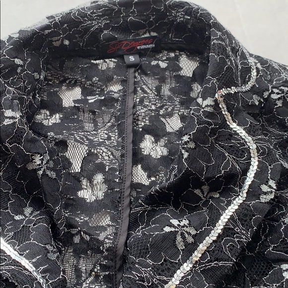 Hello - Picture 3 of 3